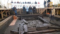 Burial Chamber Feet Year Archaeologists Wood