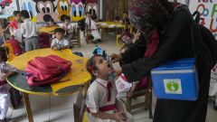 Polio Cases Door Campaign Vaccination Pakistan